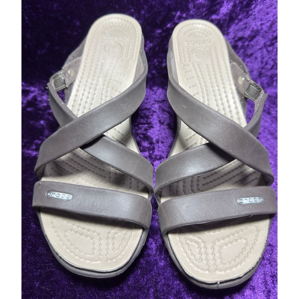Crocs Cyprus IV Strappy Sandals Womens 8 Espresso/Mushroom 4" Heel 14558